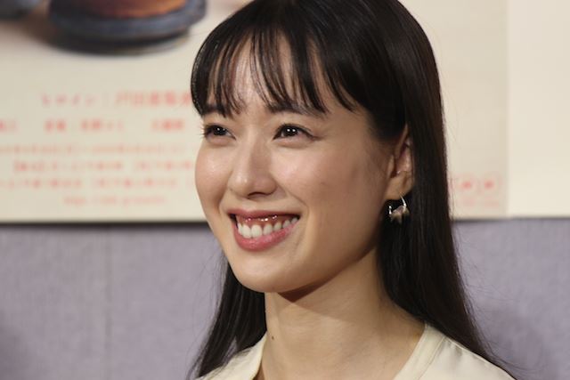 スカーレット 戸田恵梨香 15歳 として全力の わーい 撮影後には息切れ ぴあエンタメ情報