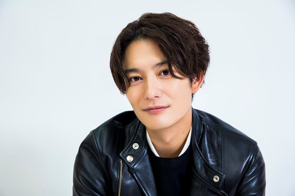 岡田将生 サイン入り生写真