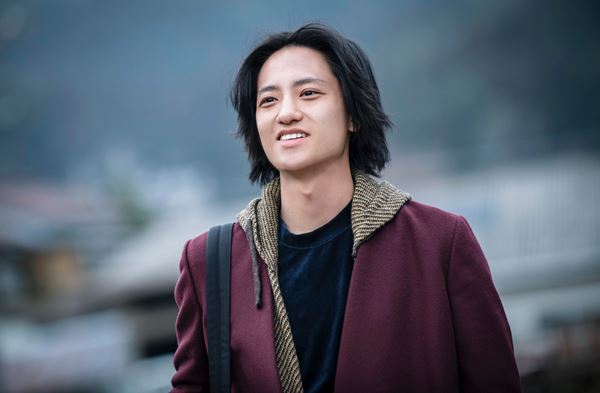 (C)2020 映画「his」製作委員会