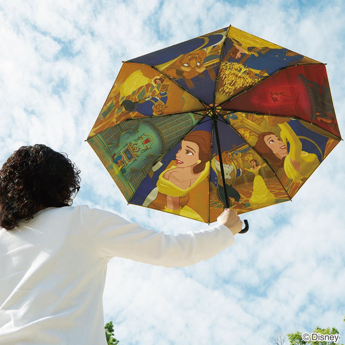これは買い】開くとディズニーの名シーンが広がる！ 大人可愛い「晴雨