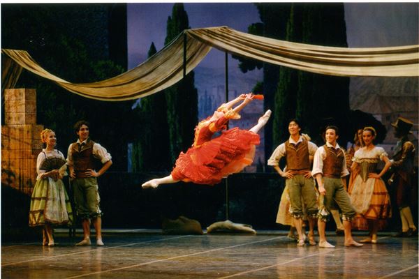 (C)Icare(C)les photos du spectacleDon Quichottele copyright est (C) Julien Benhamou  Opera national de Paris