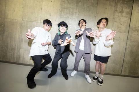 LOW IQ 01&THE RHYTHM MAKERS+