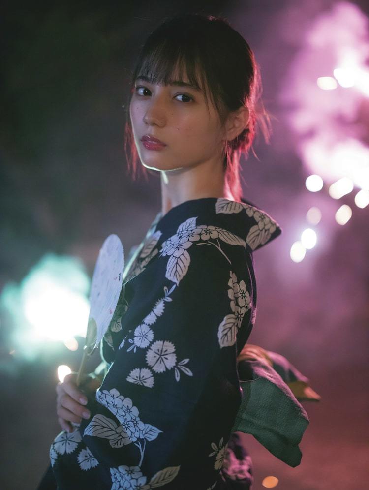 小坂菜緒の1st写真集「君は誰？」発売前重版記念し浴衣カット公開