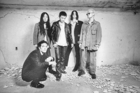 踊ってばかりの国