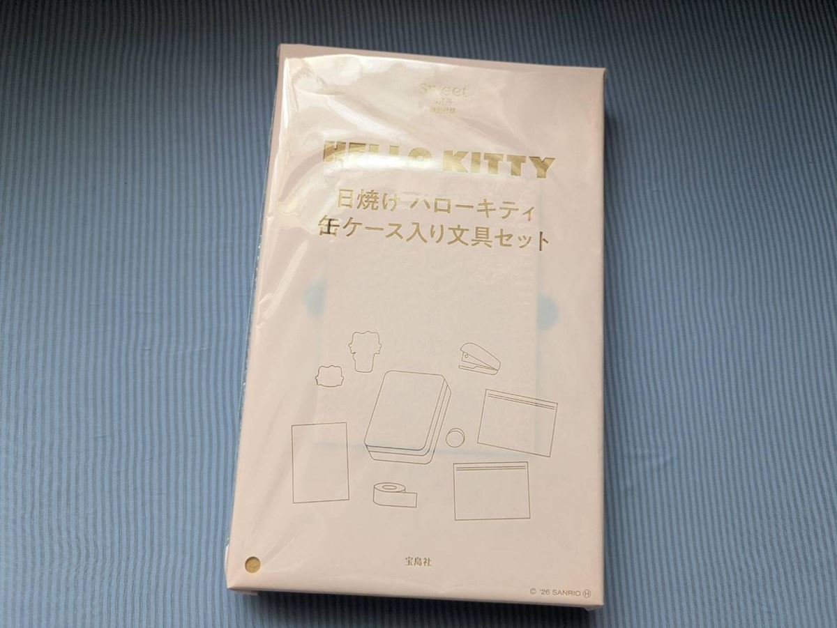 サンリオ付録】“ガラケー風缶”が可愛すぎる！ハローキティの「缶ケース