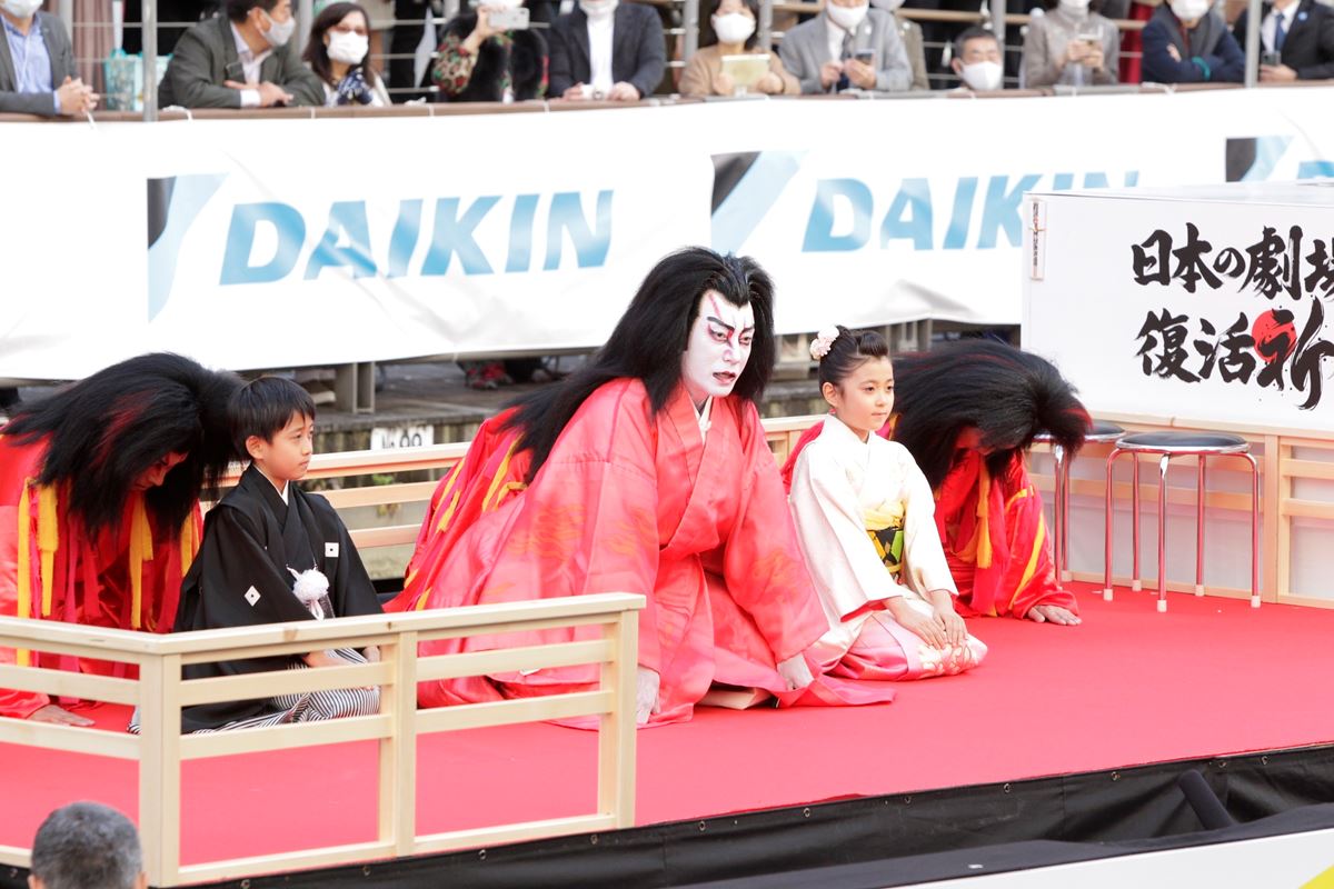 「日本の劇場文化 復活祈願祭」船上式典
