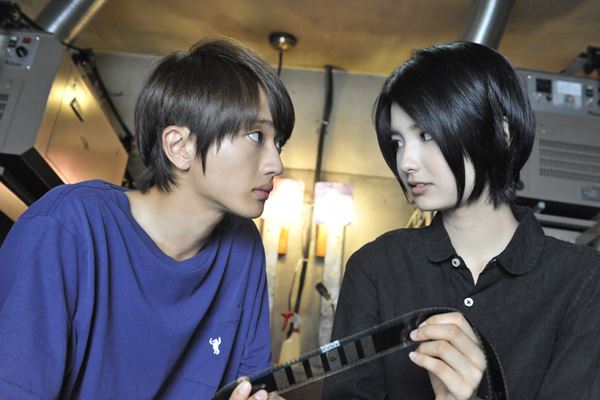 (C)2012「シグナル」製作委員会