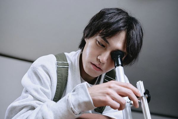 (C)2025「白昼夢」パートナーズ