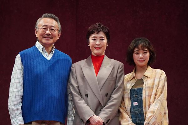 松本幸大・田中尚輝・嶋崎裕道が60の役を演じ分ける、役替わり