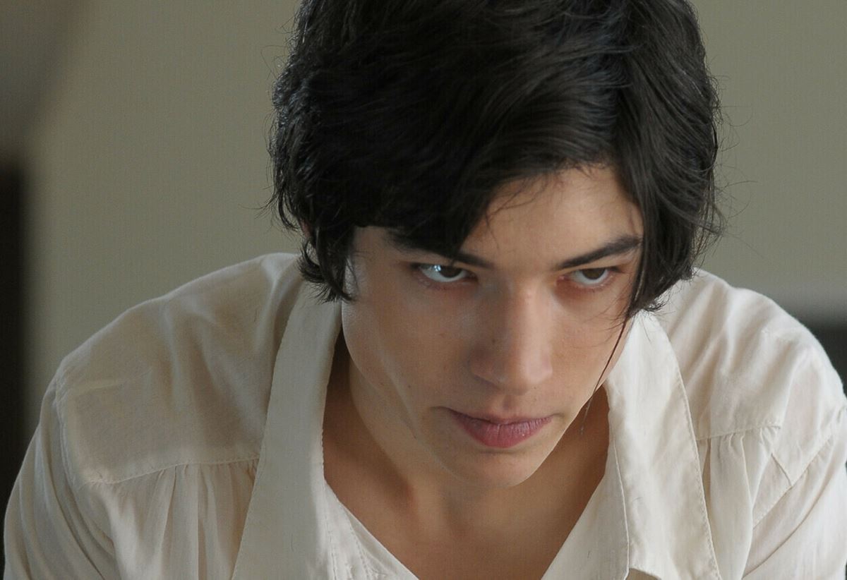 『少年は残酷な弓を射る』で悪魔のような少年を演じ、一躍注目を浴びたエズラ