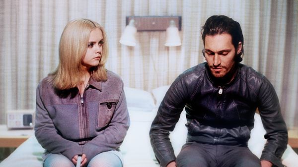 (C)LIONSGATE FILMS 1998