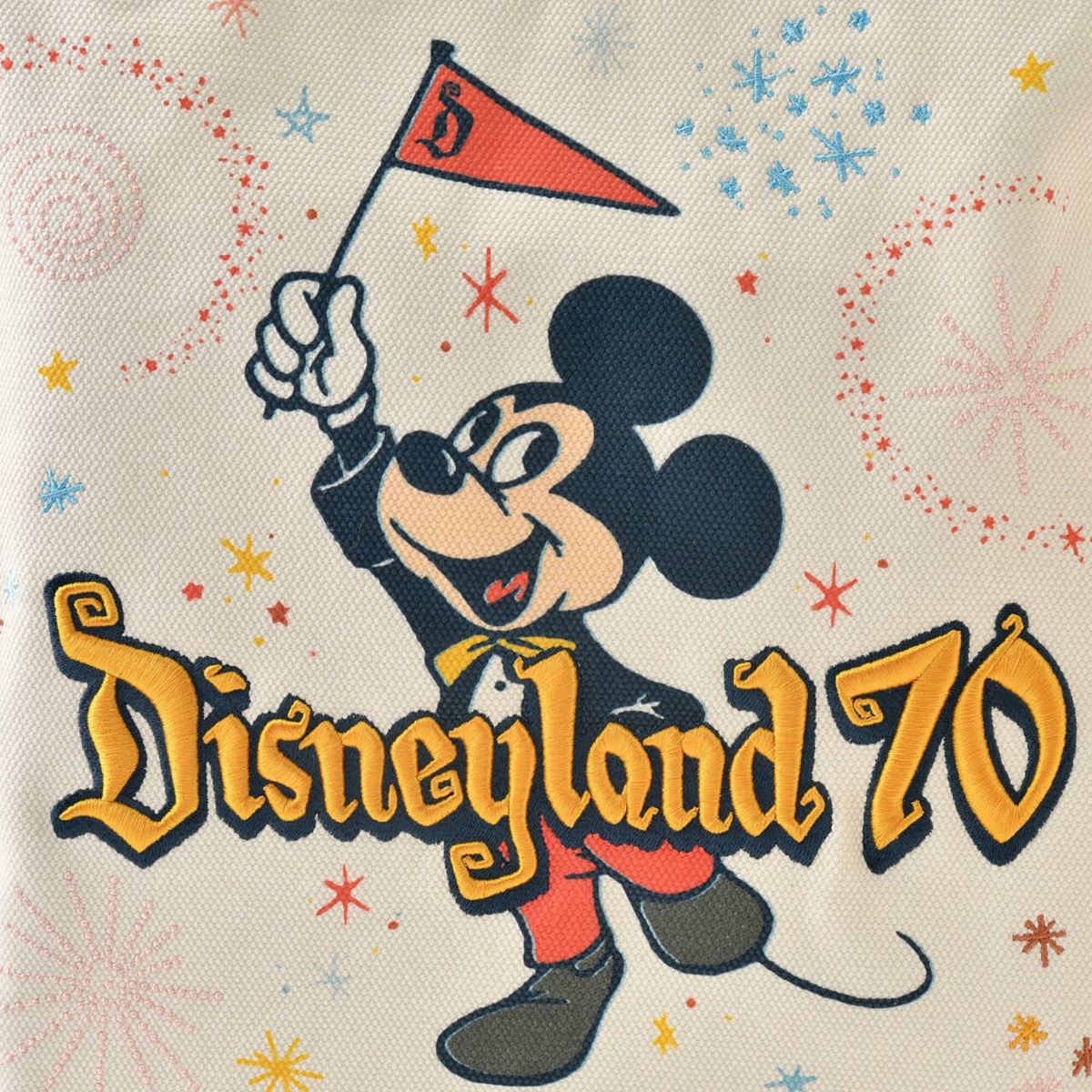 本家ディズニーランド70周年グッズが日本で買える！ 人気グッズがレア 