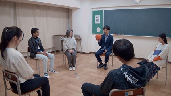 (C) 2021 映画「夜光 ～ある定時制高校の物語～」