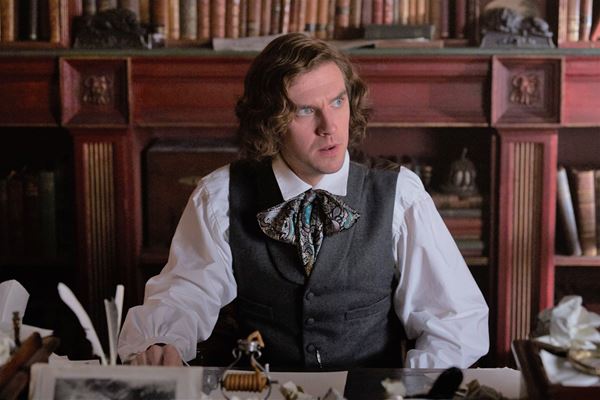 (C)BAR HUMBUG FILMS INC&PARRALLEL FILMS (TMWIC) LTD 2017