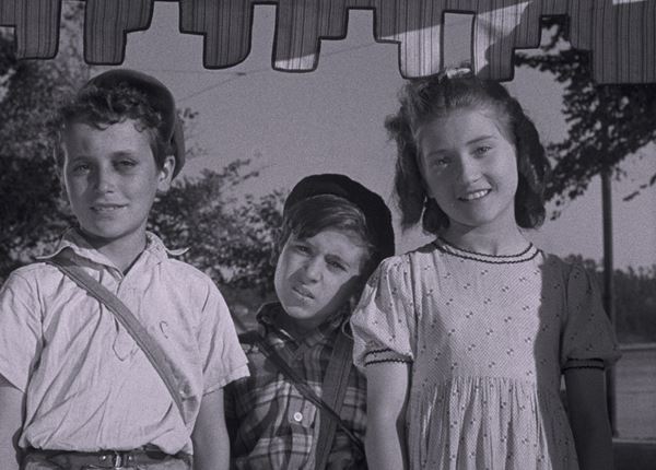 (C)Producoes Antonio Lopes Ribeiro