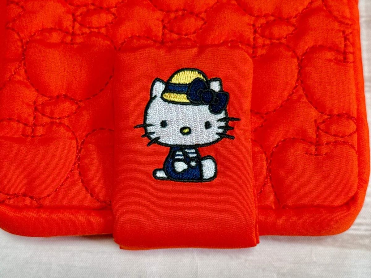 Hello Kitty バッグ・ミラー付きポーチ・りんごの座布団セット Hello Kitty バッグ・ミラー付きポーチ・りんごの座布団セット ハロー