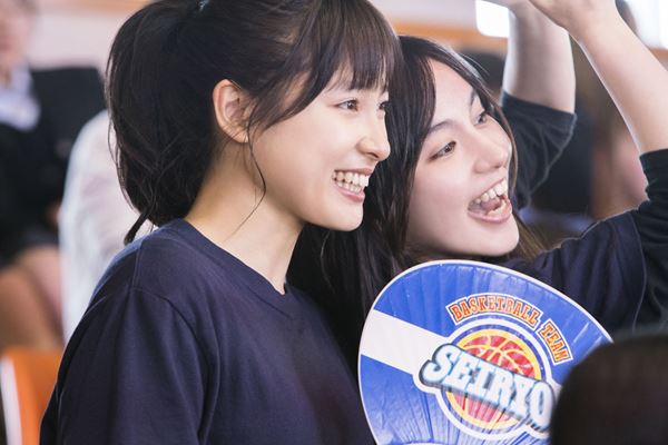 (C)あなしん/講談社　(C)2018 映画『春待つ僕ら』製作委員会