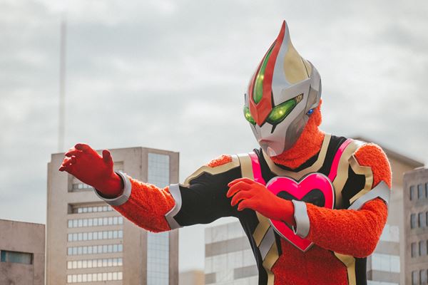 (C)8 STAR FILM Inc. 2022