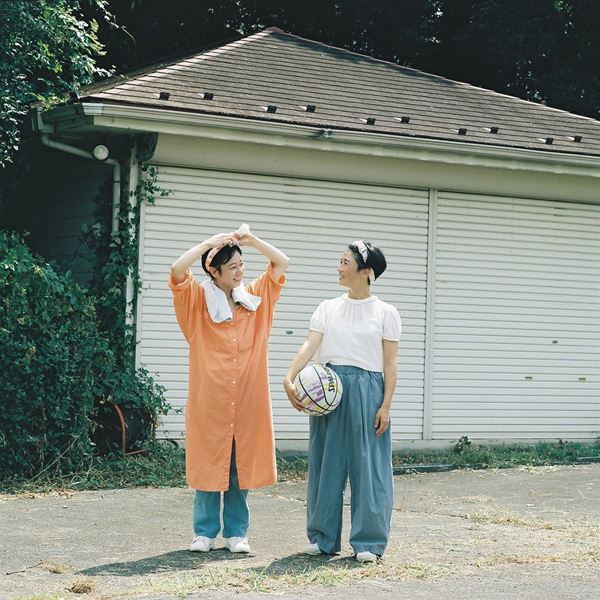 (C)Genuine Light Pictures