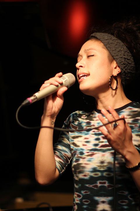 [jazz] "マヤ・ハッチ(vo) & 坂本竜太(eb)" 湯本 淳希(tp) 佐山こうた(pf) 福森康(ds) 