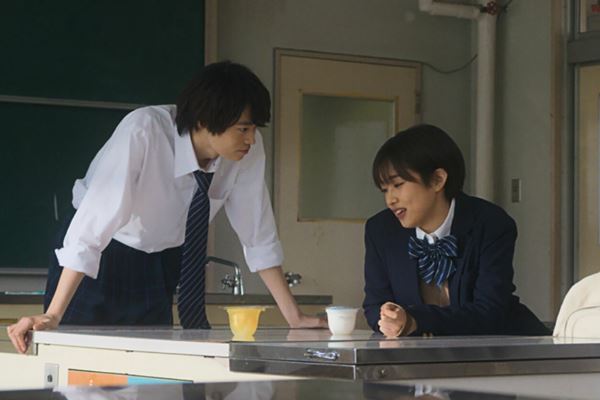 (C)朝井リョウ/集英社・2023 映画「少女は卒業しない」製作委員会