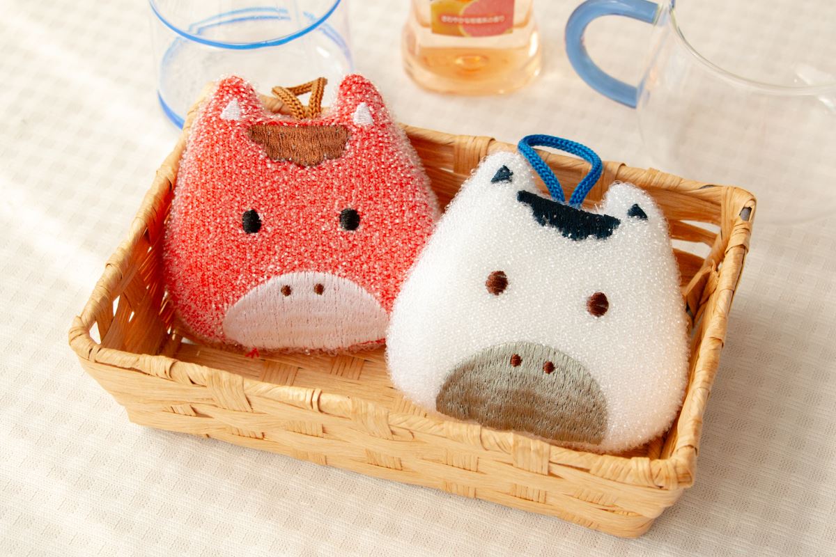 金屏風付き！紅白の干支おうまちゃん形オルゴナイトセット☆ 67791-223-