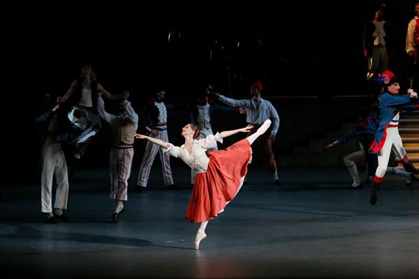 (C)Pathe Live / Japan agent dbi inc.