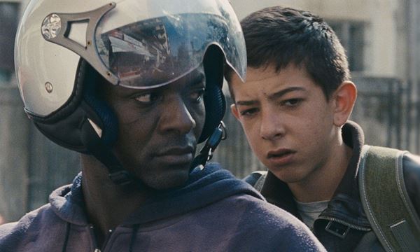 (C)2017 STAYBLACK PRODUCTIONS SRL E RT FEATURES U.S. LLC TUTTI I DRITTI RISERVATI