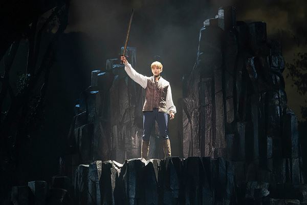 (C)2022,EMK MUSICAL COMPANY & CJ 4DPLEX