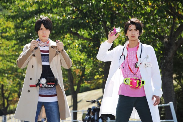 (C)「ビルド＆エグゼイド」製作委員会 (C) 石森プロ・テレビ朝日・ADK・東映