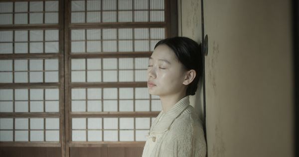 (C)2023 映日果人