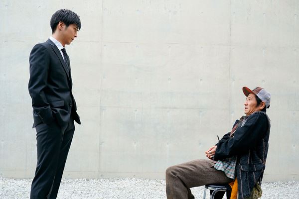 (C)2020「MISSION IN B.A.C.THE MOVIE」製作委員会 　