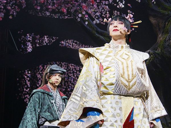 (C)ヴィレッヂ・劇団☆新感線