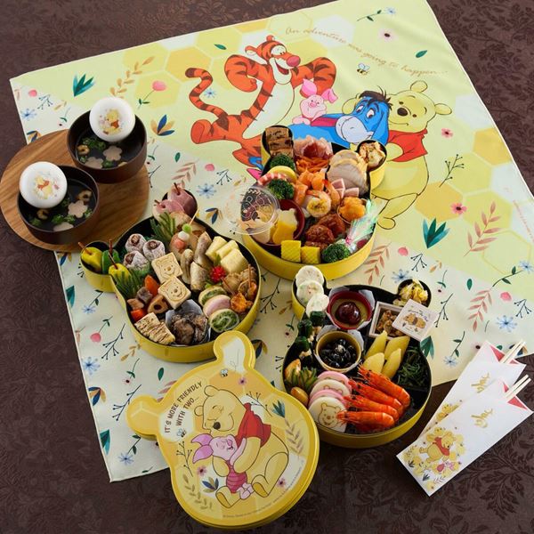 ミッキー&プーさん型の「ディズニーおせち三段重」が可愛すぎて