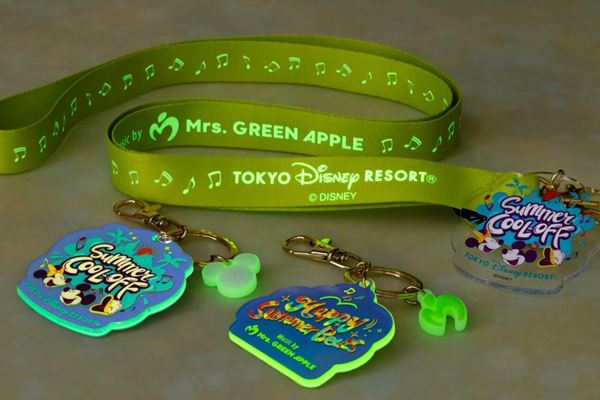 Mrs. GREEN APPLE 最初期　缶バッジ　5種　（詳細不明） Mrs. GREEN APPLE 最初期 缶バッジ 5種 （詳細不明） Mrs. GREEN