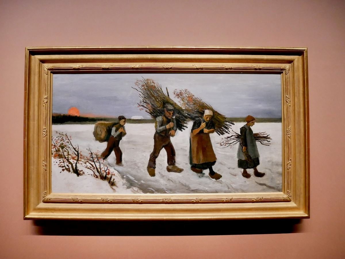フィンセント・ファン・ゴッホ《雪原で薪を運ぶ人々》　1884年　吉野石膏コレクション