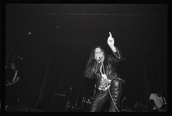 (C)Prime Time Productions