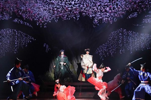 (C)ヴィレッヂ・劇団☆新感線