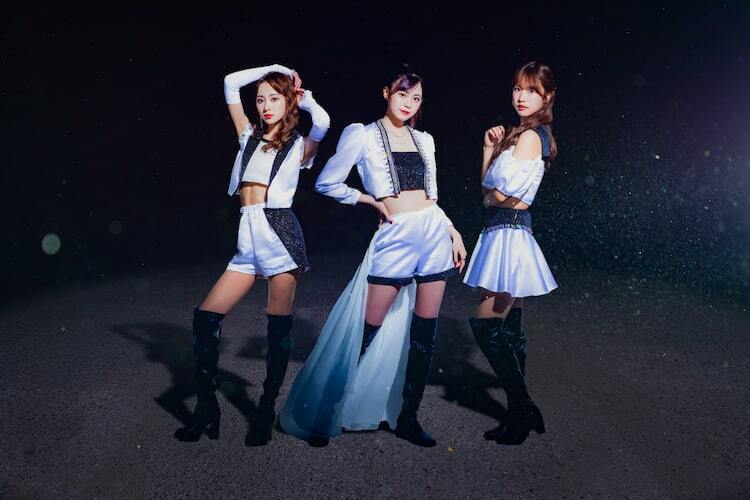 元ラストアイドルの阿部菜々実、安田愛里、鈴木遥夏からなる新