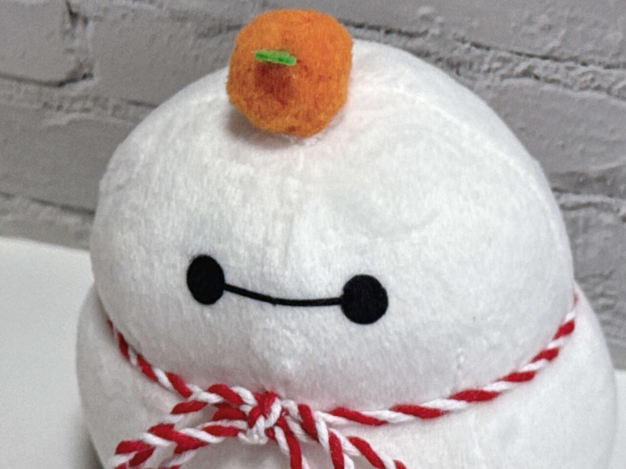 セブンで見つけたら即買い！「ベイマックスの正月ぬいぐるみ」の可愛さ