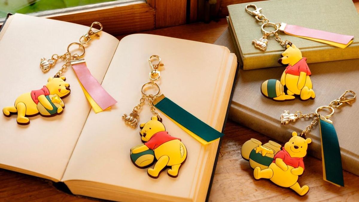 ディズニー】お土産に最高な3枚セットも！「プーさんタオル」が実用的