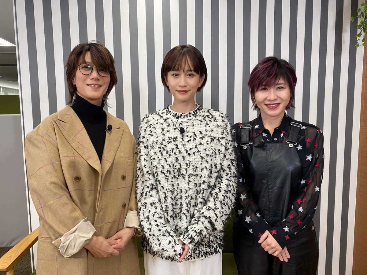 （左から）三島有紀子監督、前田敦子、伊藤さとり