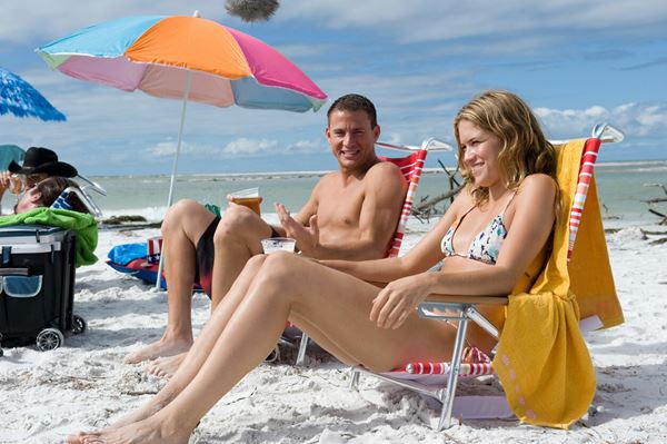 (C)2012 The Estate of Redmond Barry LLC.All right reserved.