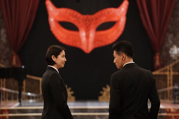 (C)2021東野圭吾／集英社・映画「マスカレード・ナイト」製作委員会