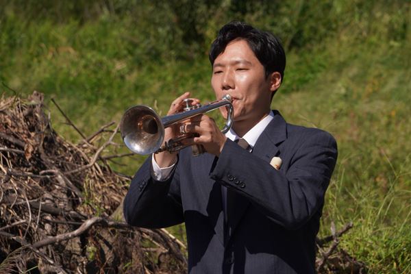 (C)2020「きまじめ楽隊のぼんやり戦争」フィルムプロジェクト 