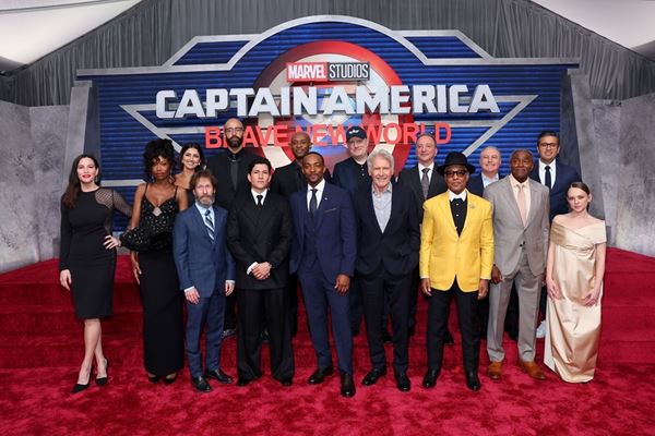 アンソニーマッキー　直筆サイン　SWAU キャプテンアメリカ マーベル MCU 】 アンソニー・マッキー キャプテン・アメリカ