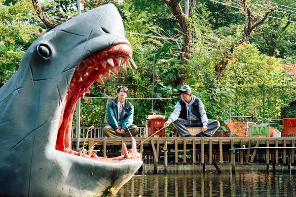 (C)2025「3 つのグノシエンヌ」パートナーズ