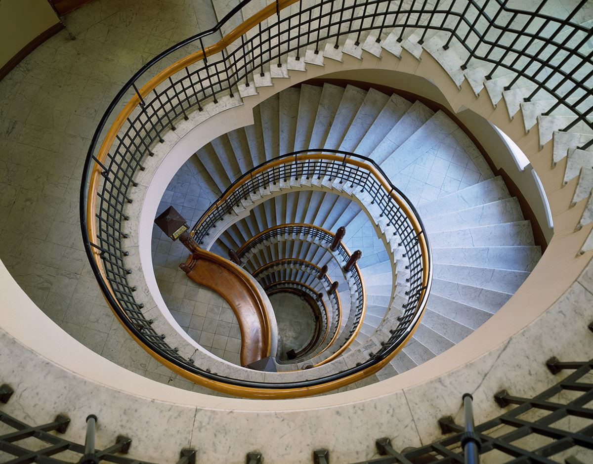 ≪ポホヨラ保険会社ビルディングの中央らせん階段≫Photo ©Museum of Finnish Architecture/ Karina Kurz, 2008