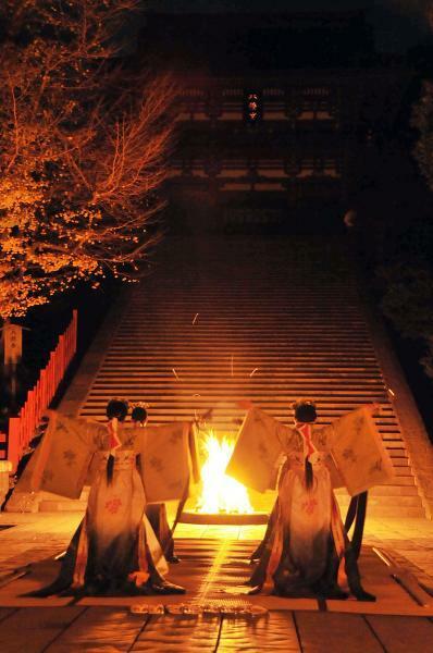 提供：鶴岡八幡宮