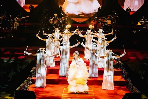 MISIA、全国アリーナツアー『THE GREAT HOPE』開幕 「Everything」「Higher Love」など新旧の名曲を熱唱 - ぴあ音楽